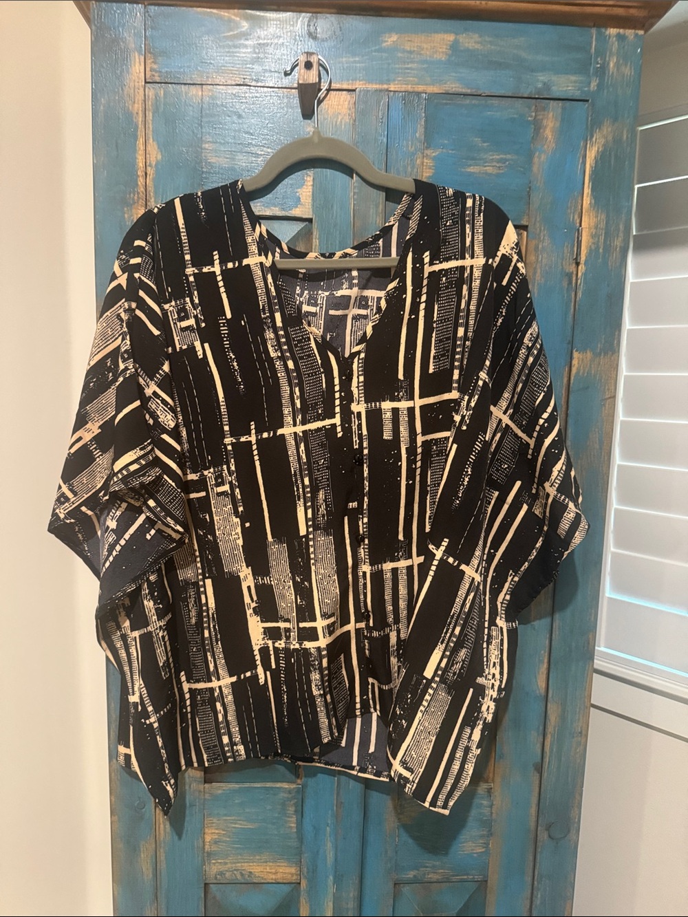 SHEIN Black and Cream Abstract Stripe Tunic